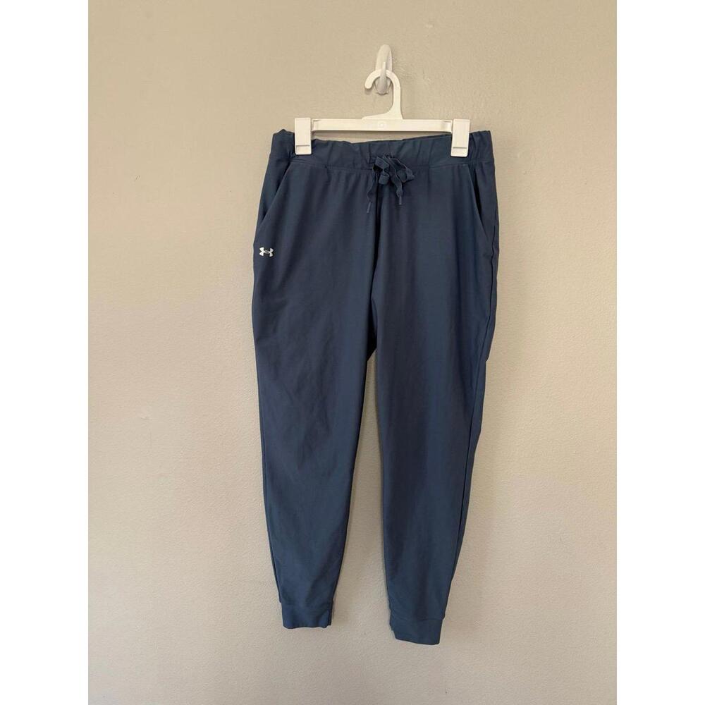 Under armour women’s joggers size medium